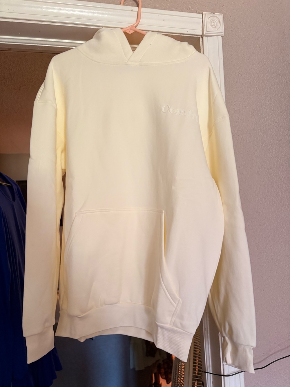 Men's/ women’s butter cream comfrt pullover!!